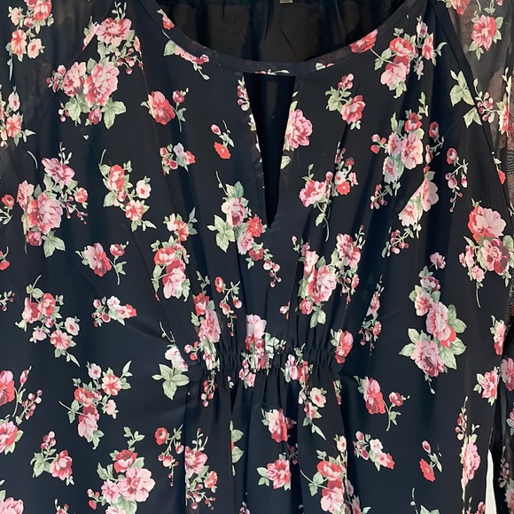 Black floral keyhole dress - Picture 2 of 3